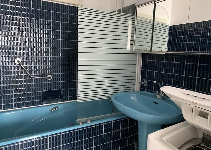 T2 Rdc Avec Jardinet Et Acces Direct Plage, Parking Securise, Proche Commerces - Fr-1-374-2 *